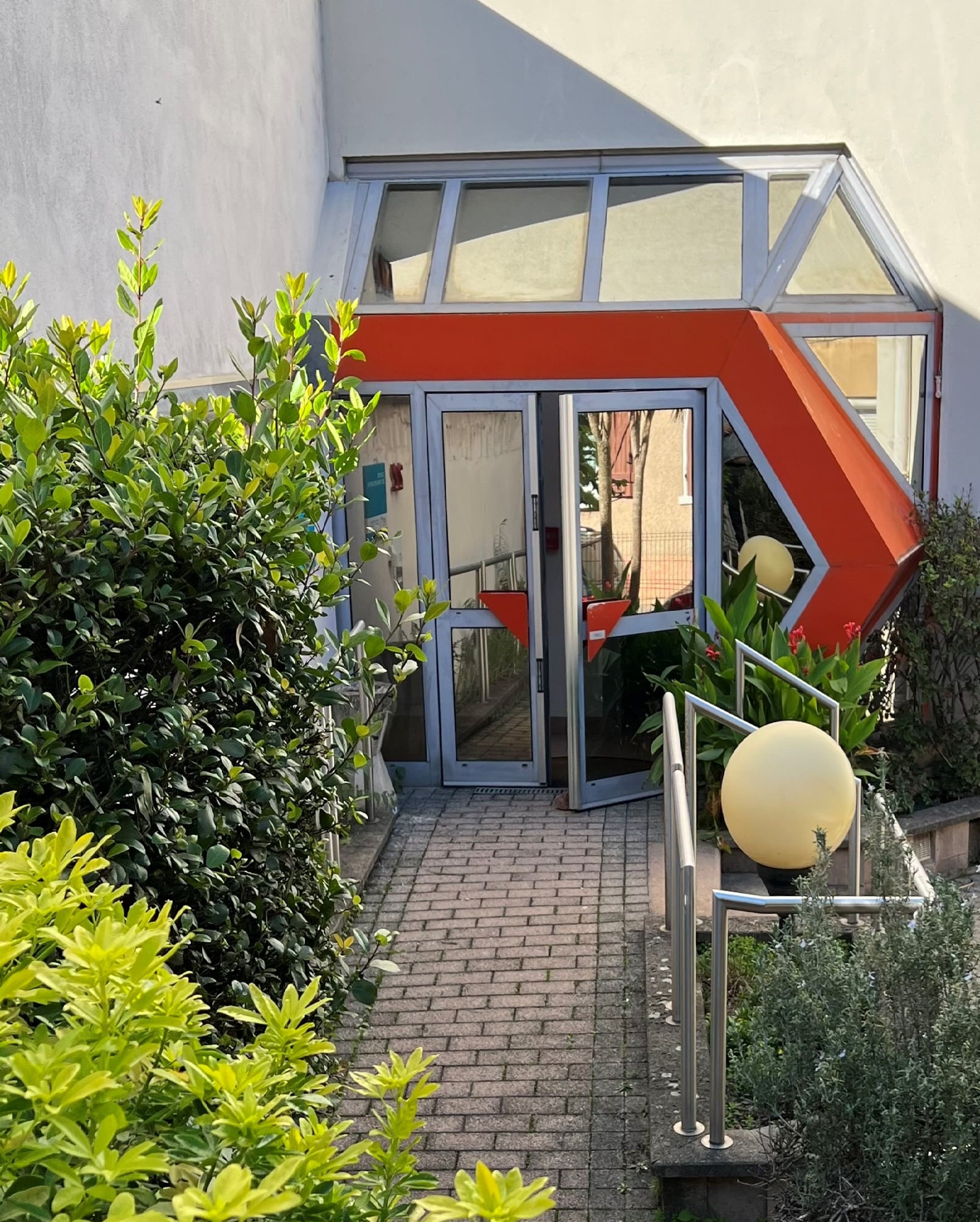 Cemado - Centre de soins intensifs ambulatoires et équipe mobile pour adolescents